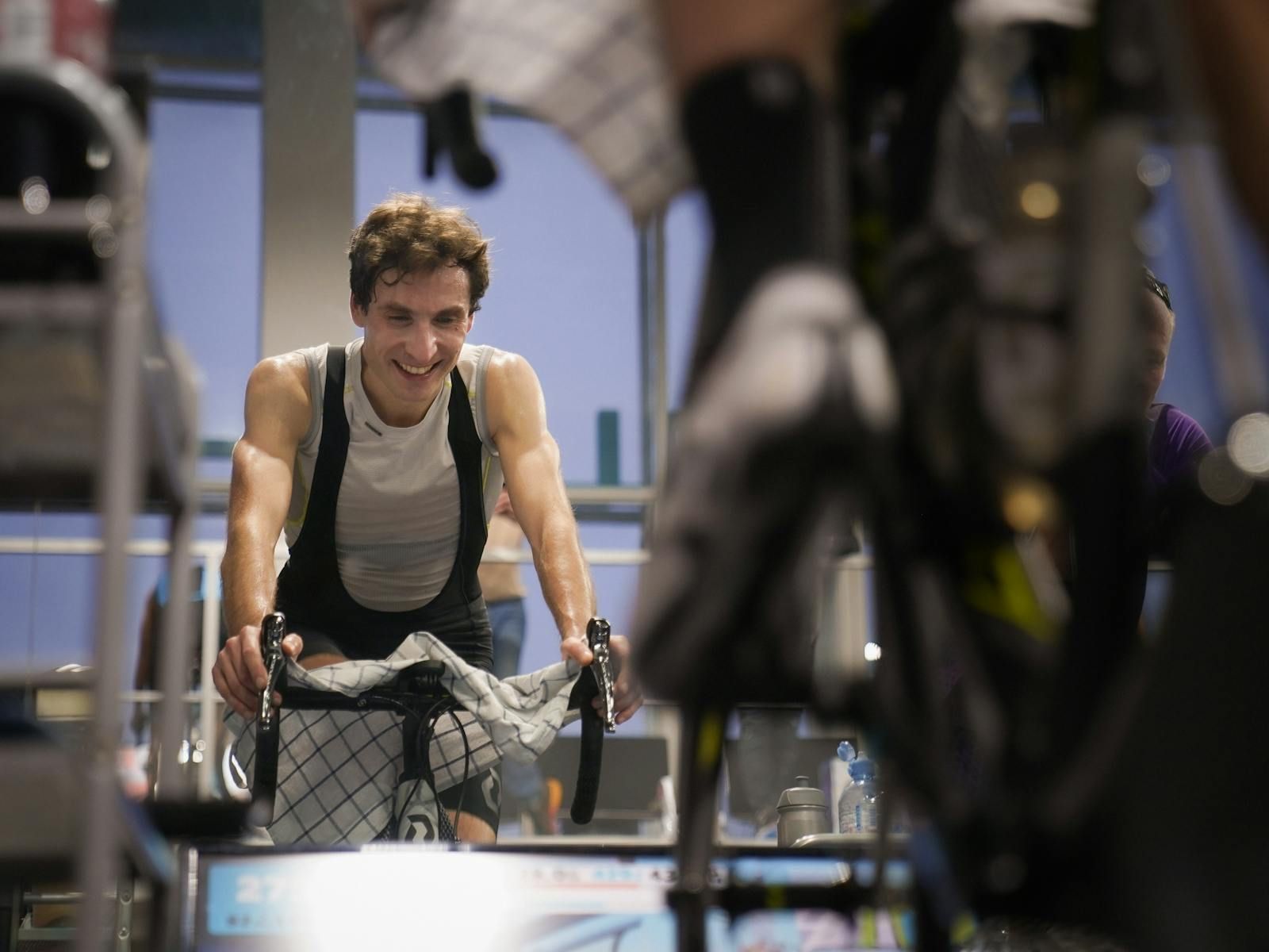 VO2max-intervaller på Zwift — protokoll, workouts och periodisering
