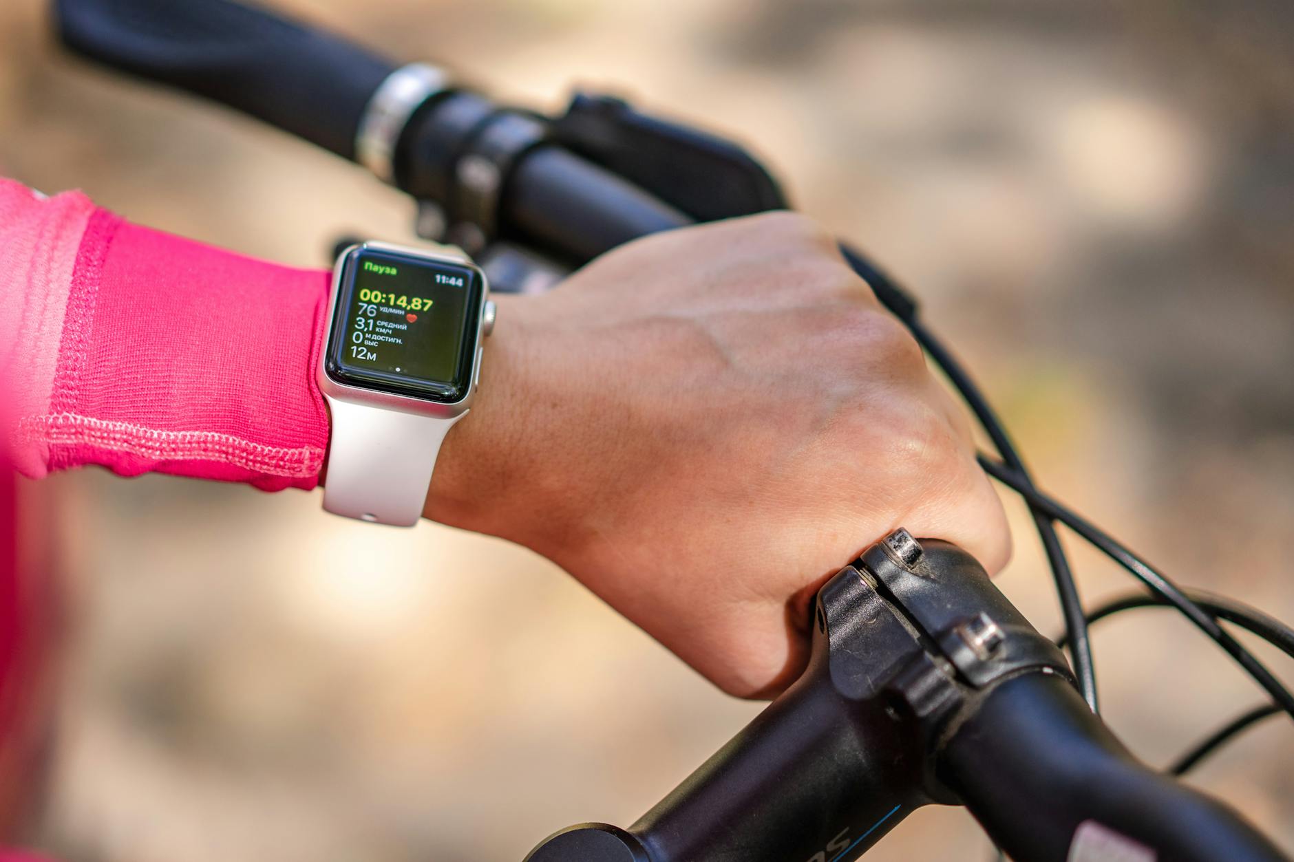 Zwift vs TrainerRoad — vilken passar din träning?
