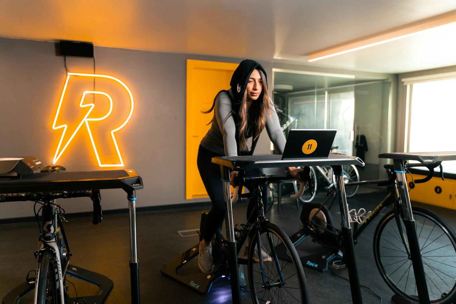 Direktdriven mot hjulbaserad smart trainer — vilken typ ska du välja?